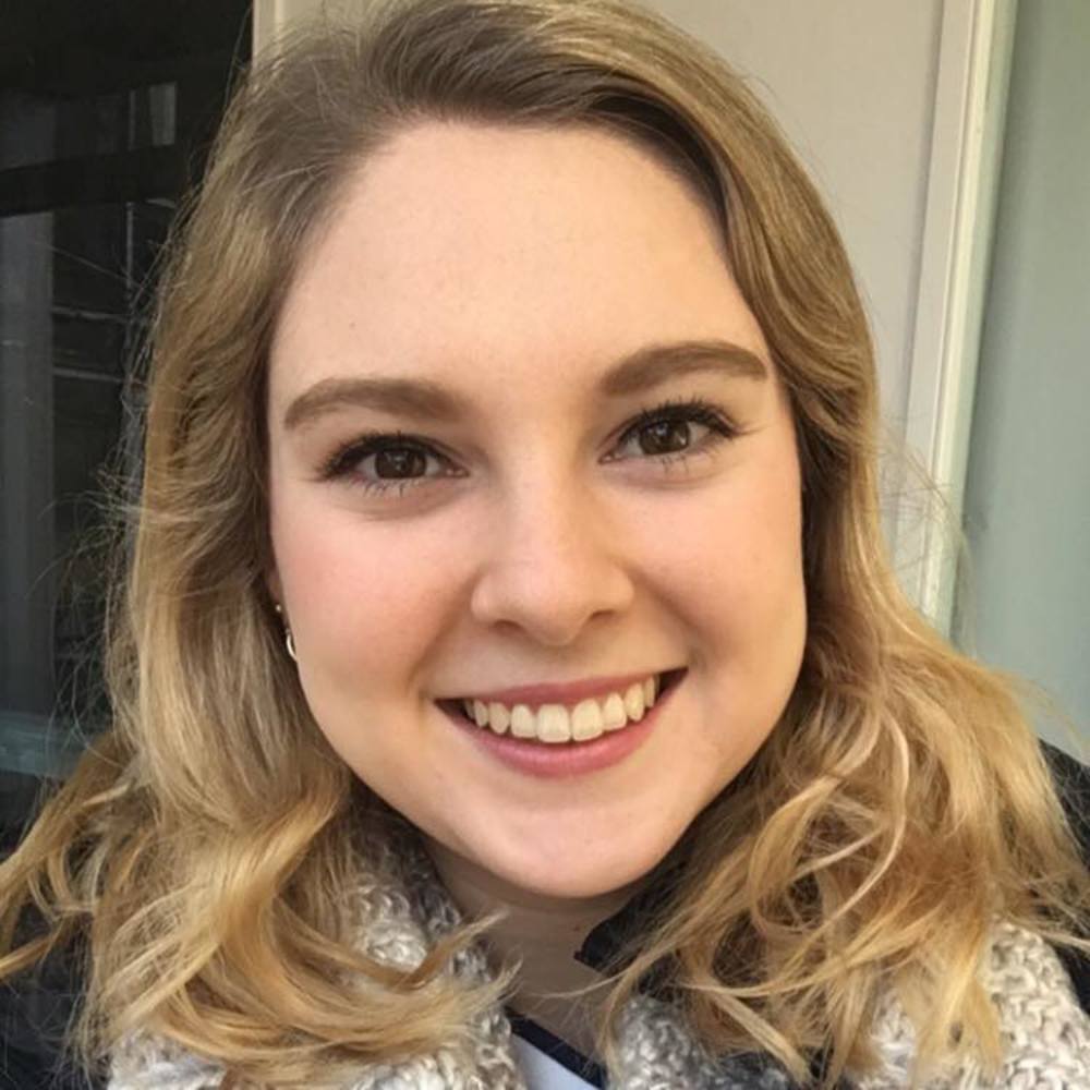 Meet your Posher, Courtney